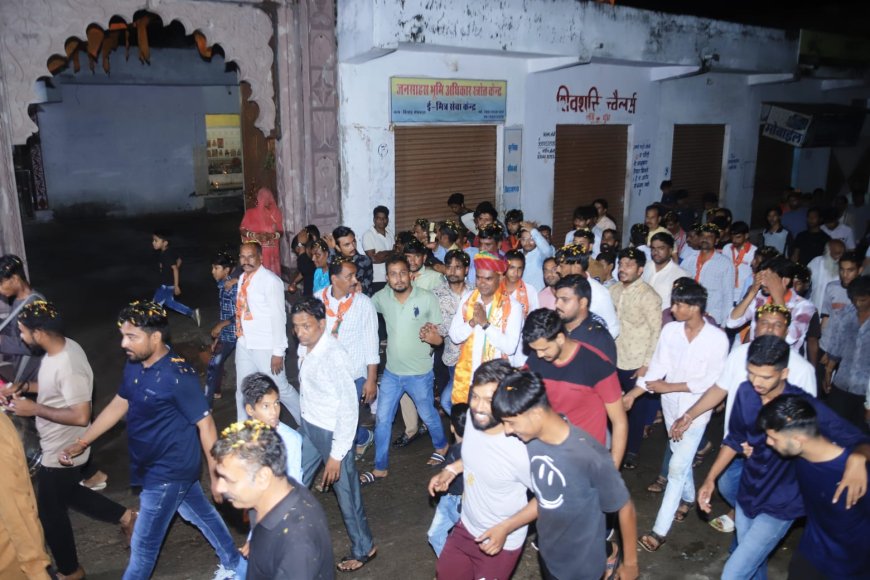 विधायक आक्या के आक्रामक तेवरः बोले कांग्रेस सरकार के मंऋी एवं विधायक भ्रष्टाचार में डूबे