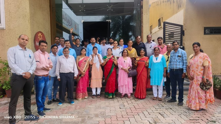 नर्सिंग कर्मियों का विरोध प्रदर्शन,  18 को सामूहिक अवकाश  की चेतावनी