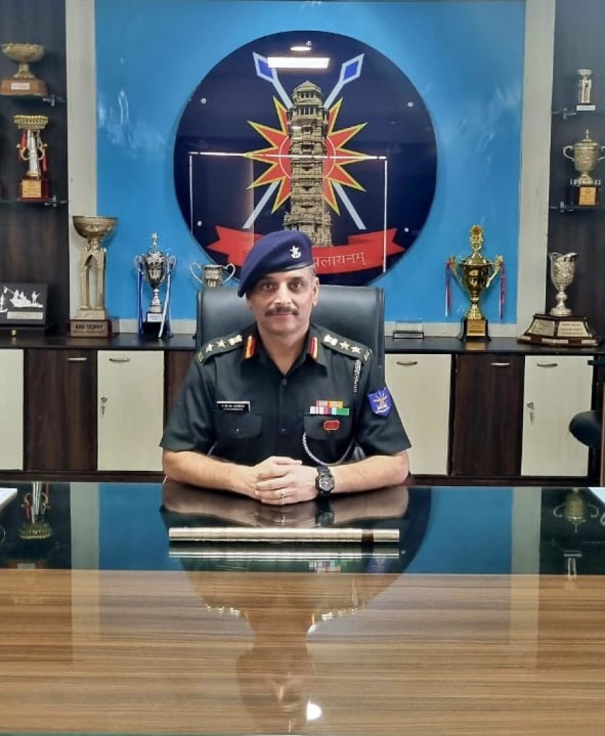 अनिल देव सिंह ने संभाला प्राचार्य का पद