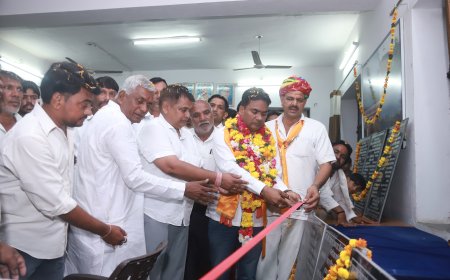 मोदी की सभा में इतने लोग थे कि पाण्डाल ही छोटा पड गया