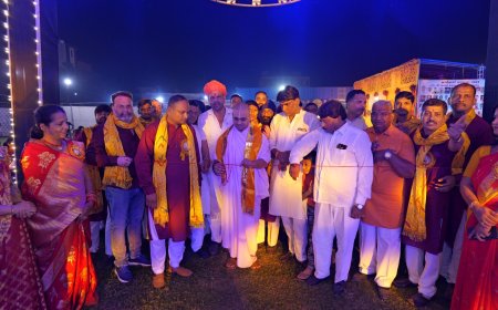 जयकारा 2023 डांडिया महोत्सव का संत उद्बोधन के साथ हुआ आग़ाज़ 