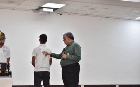 स्वेनिर्देशित और आत्म-अनुशासित रहकर विधार्थी पढ़ाई के साथ व्यक्तित्व विकास करेः  डॉ. मिश्रा 