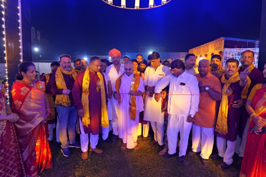 जयकारा 2023 डांडिया महोत्सव का संत उद्बोधन के साथ हुआ आग़ाज़ 