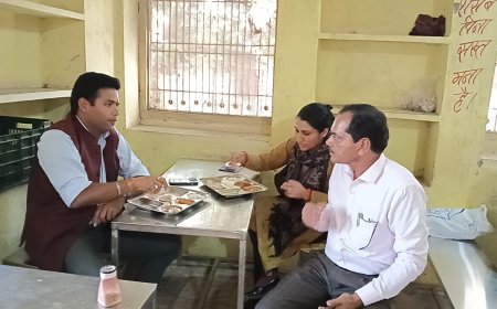 कलक्टर ने जब खाया अन्नपूर्णा रसोई में खाना