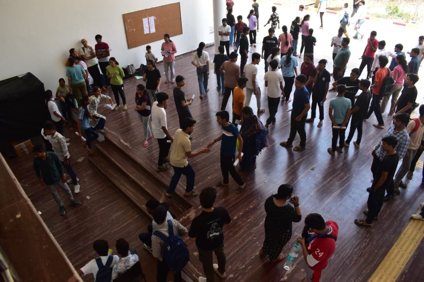 विश्वविद्यालयों में प्रवेश के लिए अभ्यर्थियों ने दी सीयूईटी परीक्षा 