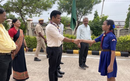 जिला कलक्टर ने मेडिकल कॉलेज, केंद्रीय विद्यालय चित्तौड़गढ़ तथा राजकीय उच्च माध्यमिक विद्यालय रिठोला में पौधरोपण किया