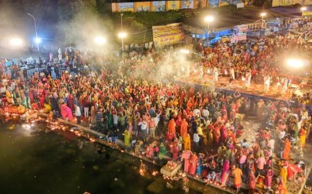 देव दीपावली एवं कार्तिक पूर्णिमा पर ॐ तत्सत् पारमार्थिक संस्था द्वारा सम्पन्न हुआ भव्य दीपदान एवं गंगा आरती महोत्सव