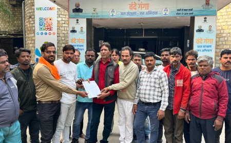 ऑटो रिक्शा चालक यूनियन ने सौंपा ज्ञापन