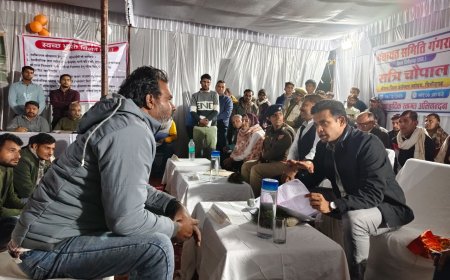जिला कलक्टर ने सुदरी में आयोजित रात्रि चौपाल में सुनी जनसमस्याएँ