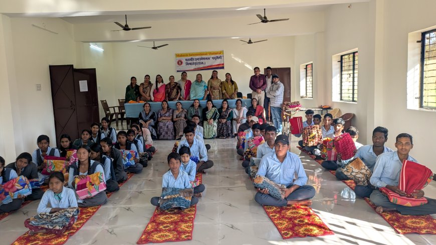 महावीर इंटरनेशनल "पद्मिनी" ने जरूरतमंद विद्यार्थियों को कंबल वितरित किए
