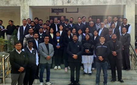 जिला अभिभाषक संस्थान चित्तौड़गढ़ ने मुख्य न्यायाधिपति के नाम सौंपा ज्ञापन