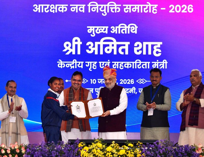 बिना सिफारिश और बिना खर्चे के युवाओं को मिल रही नौकरी