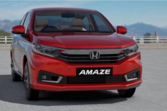 Japanese automobile company Honda has launched the third generation of its popular sedan Honda Amaze. This car is very much liked by the buyers due to its powerful features and great design.